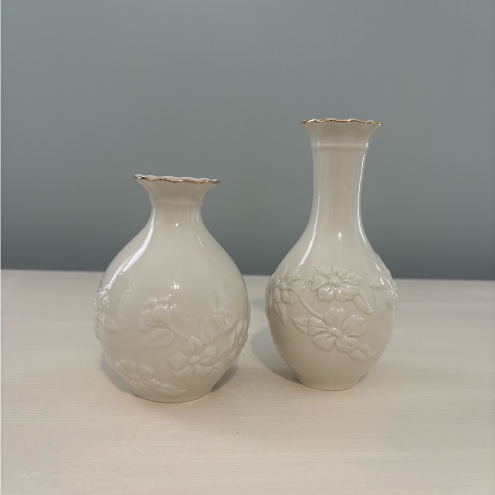 Lenox 2 Ivory Porcelain Bud Vases 24k Gold Highlights Stamped Bottoms EUC